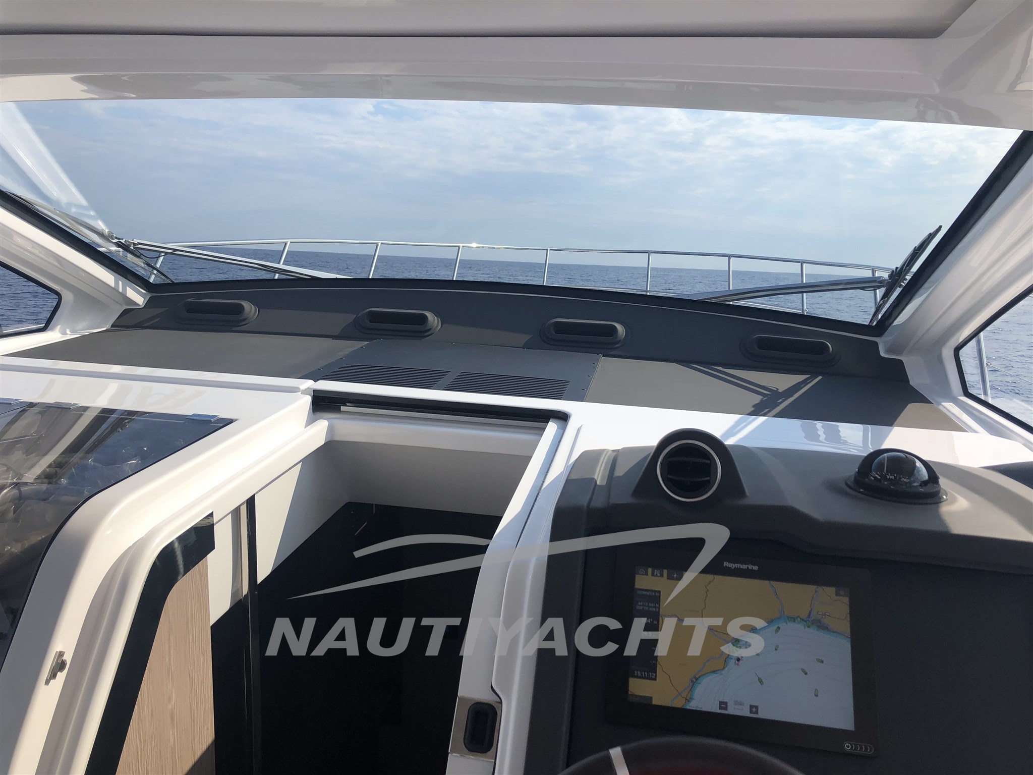 slider 15 Azimut Atlantis 51